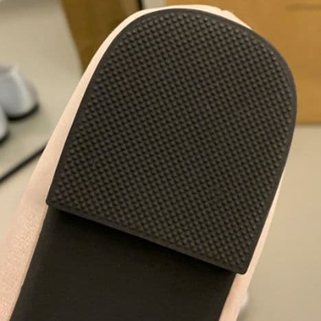 フラットシューズ 宝石バックル スクエアパンプス